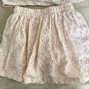 H&M Kids girls soft pink floral eyelet Top and Skirt Set size US7